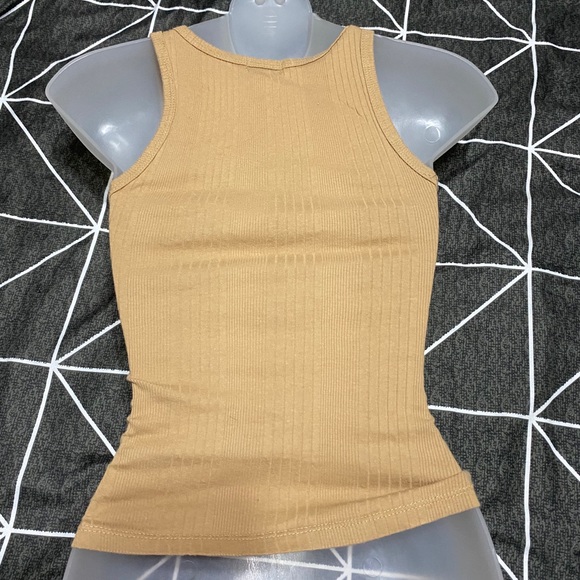 Tan Ribbed Flower Detail Tank Top - Picture 3 of 4